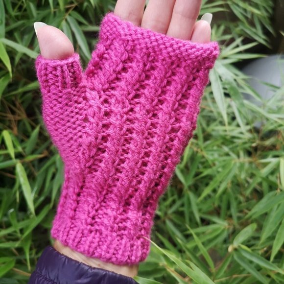 Candy Pink HandKnit Fingerless Texting Gloves Mittens Glovelet Rose Bonbon - Picture 11 of 12